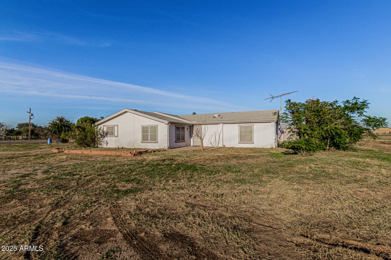 40801 Coyote Rd, San Tan Valley, AZ 85140