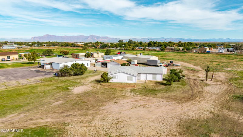 40801 Coyote Rd, San Tan Valley, AZ 85140