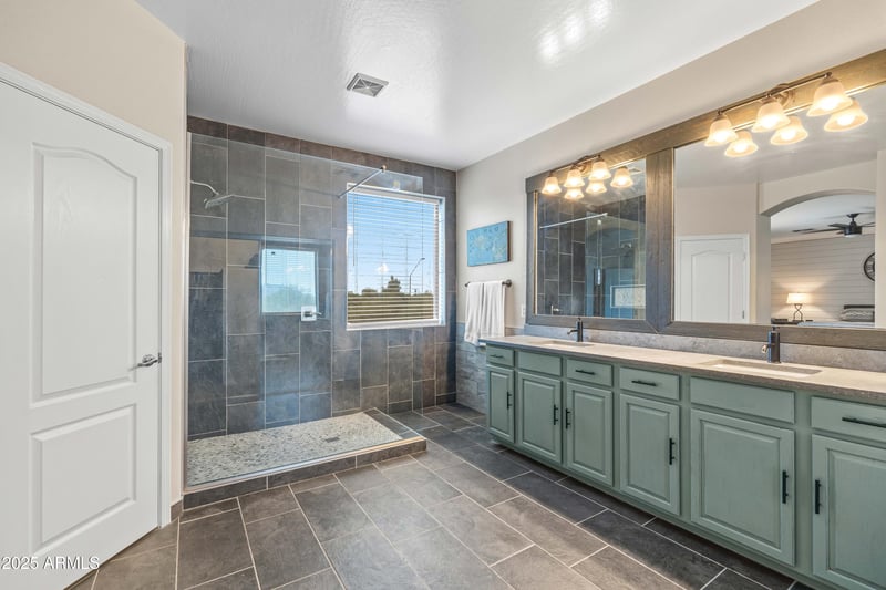 4081 Carriage Way, Gilbert, AZ 85297