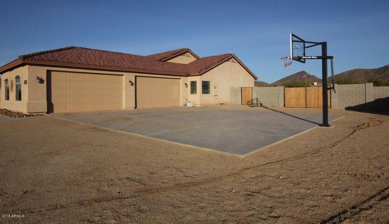 40817 N 1st Dr, Phoenix, AZ 85086
