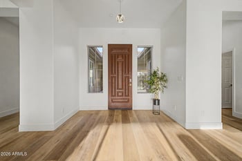 40818 Lytham Ct, Phoenix, AZ 85086