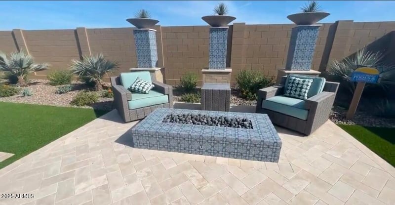 4083 Debra Dr, Gilbert, AZ 85297