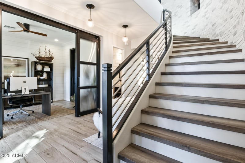 4083 Debra Dr, Gilbert, AZ 85297