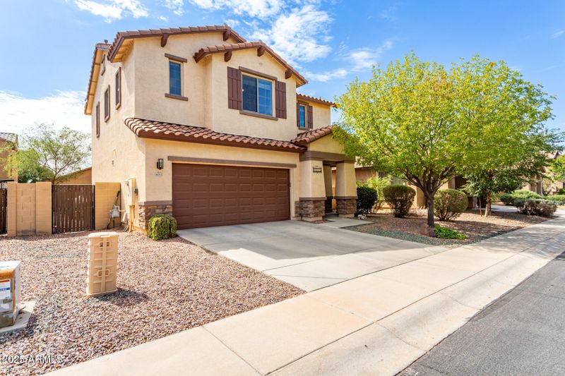 4083 E Cherry Hills Dr, Chandler, AZ 85249