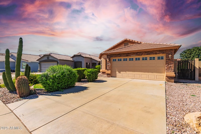 40864 Cambria Ln, San Tan Valley, AZ 85140