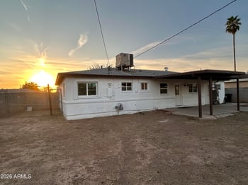 409 28th Pl, Phoenix, AZ 85008