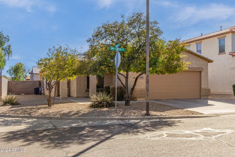 409 E Dry Creek Rd, San Tan Valley, AZ 85143