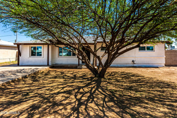 409 28th Pl, Phoenix, AZ 85008