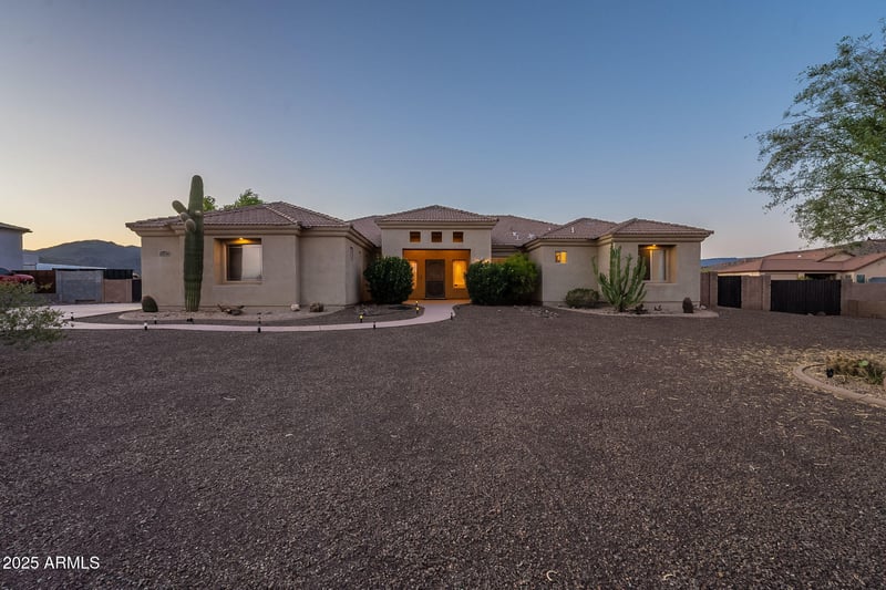 40927 3rd Ave, Phoenix, AZ 85086
