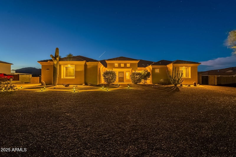 40927 3rd Ave, Phoenix, AZ 85086