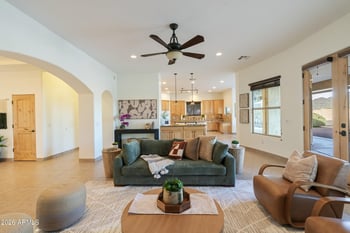 40927 3rd Ave, Phoenix, AZ 85086