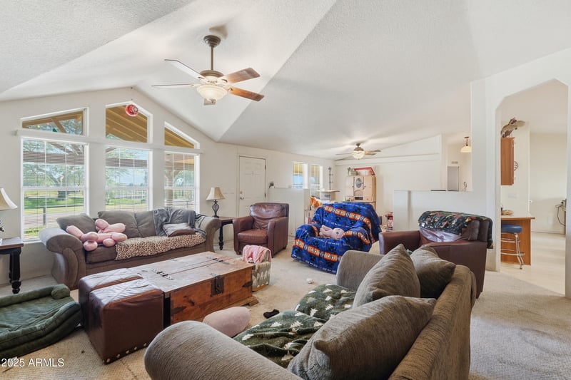 40994 Coyote Rd, San Tan Valley, AZ 85140