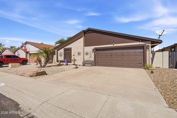410 E Behrend Dr, Phoenix, AZ 85024