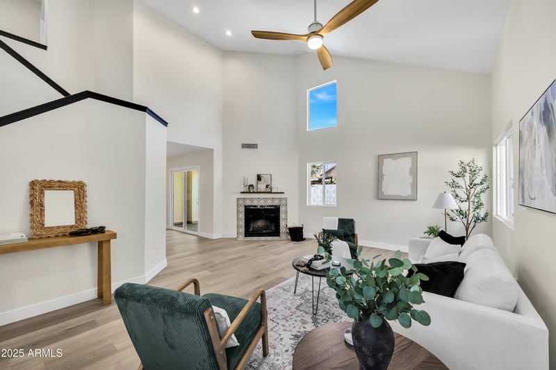 410 Kerry Ln, Phoenix, AZ 85024