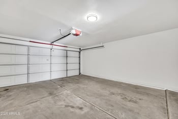 410 Kerry Ln, Phoenix, AZ 85024