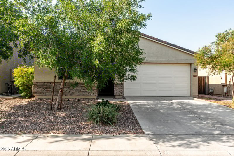 410 Nikita Dr, San Tan Valley, AZ 85140