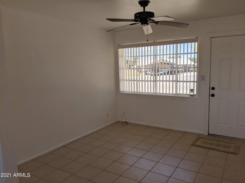 410 Reizen Dr, Morristown, AZ 85342