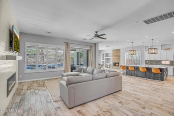 41003 N Congressional Dr, Anthem, AZ 85086