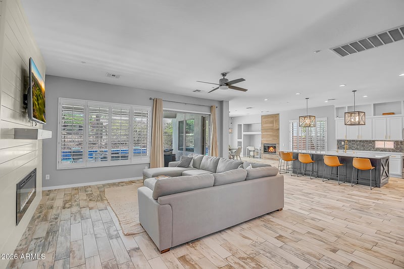 41003 N Congressional Dr, Anthem, AZ 85086