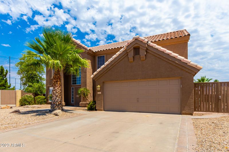 4101 E Lavender Ln, Phoenix, AZ 85044