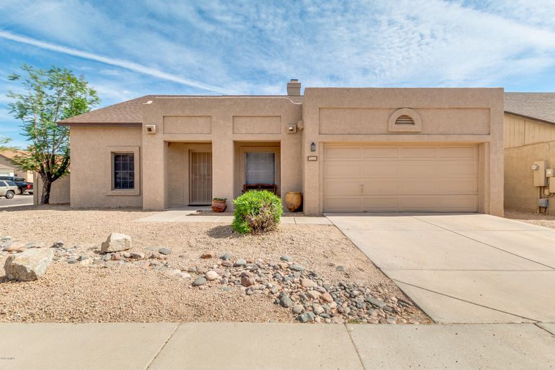 4101 W Misty Willow Ln, Glendale, AZ 85310