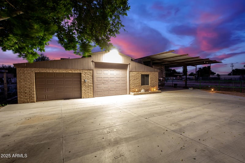 4102 Acoma Dr, Phoenix, AZ 85053