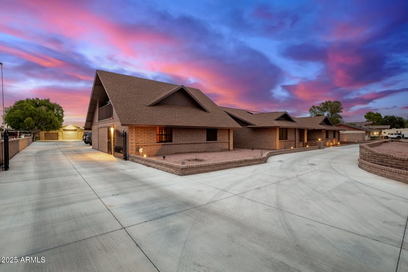4102 Acoma Dr, Phoenix, AZ 85053