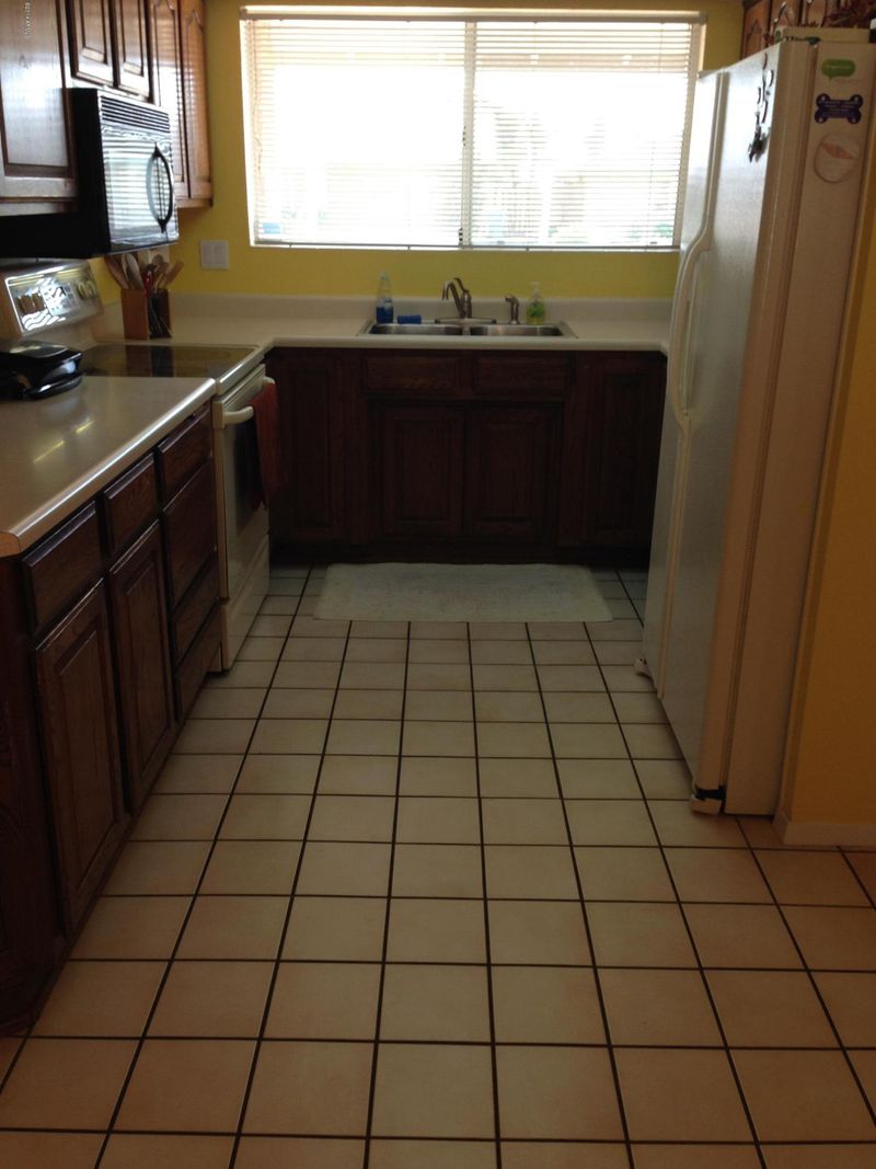 4102 W Carol Ave, Phoenix, AZ 85051
