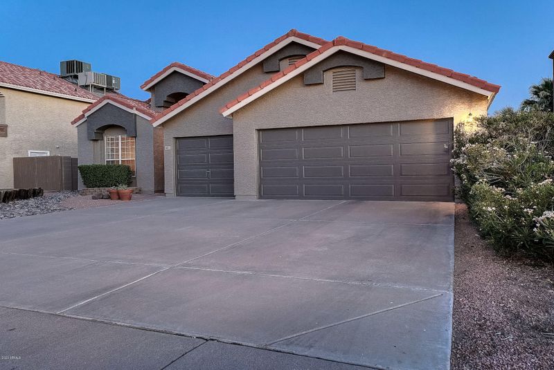 4103 E Windsong Dr, Phoenix, AZ 85048
