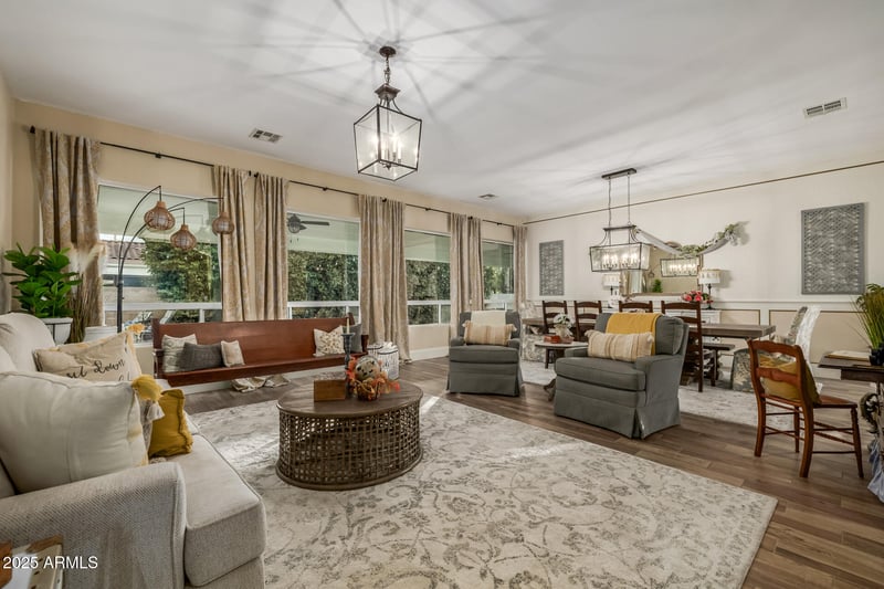 411 Crescent Pl, Chandler, AZ 85249