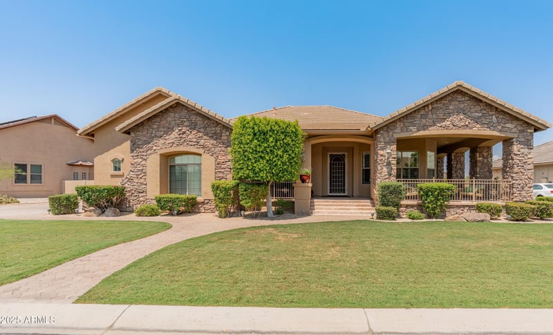 4110 Oraibi Dr, Glendale, AZ 85308