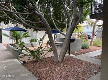 4111 Camelback Rd #17, Phoenix, AZ 85018