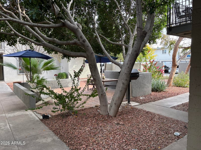 4111 E Camelback Rd #17, Phoenix, AZ 85018