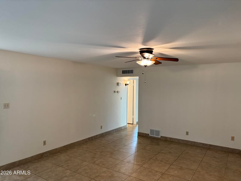 4111 E Camelback Rd #17, Phoenix, AZ 85018