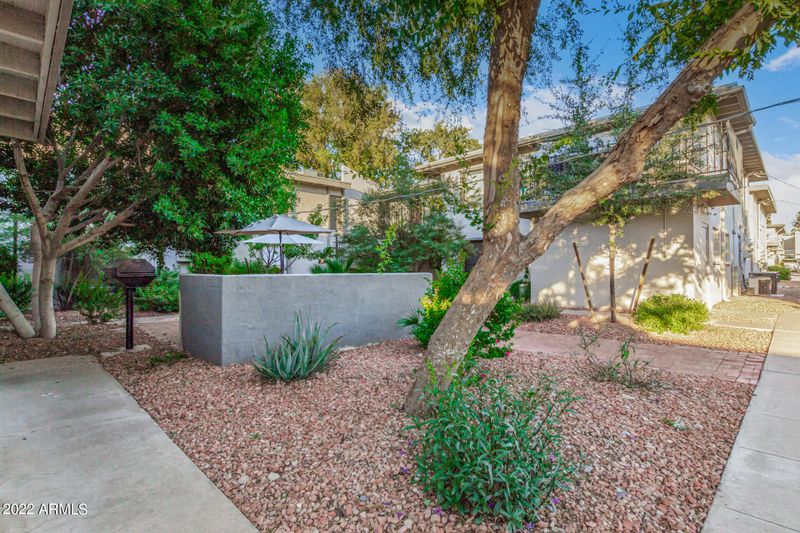 4111 E Camelback Rd #19, Phoenix, AZ 85018