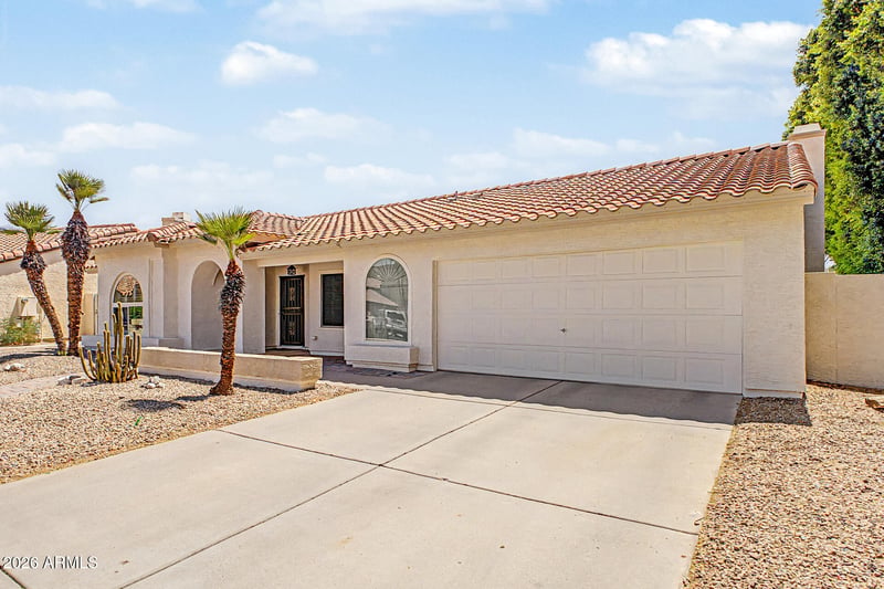 4111 E Cholla Canyon Dr, Phoenix, AZ 85044