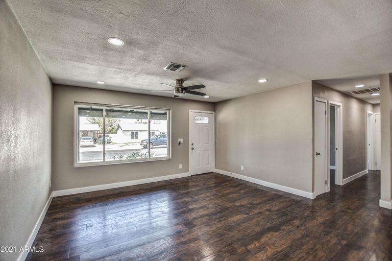 4111 E Saint Catherine Ave, Phoenix, AZ 85042