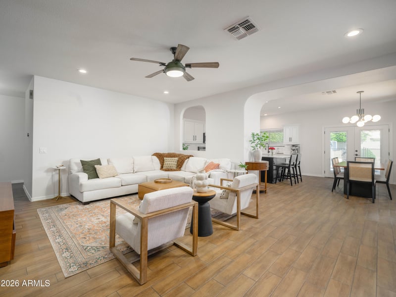 4112 Tether Trl, Phoenix, AZ 85050