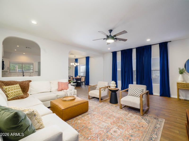 4112 Tether Trl, Phoenix, AZ 85050