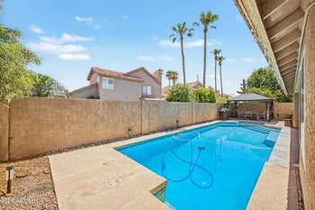 4113 E Glenhaven Dr, Phoenix, AZ 85048