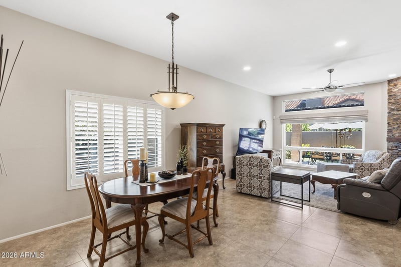 4113 E Paradise Dr, Phoenix, AZ 85028