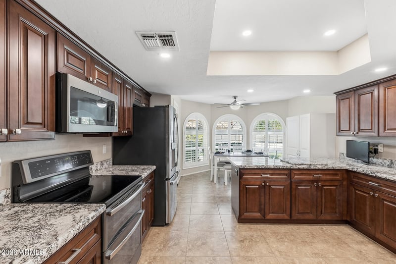 4113 E Paradise Dr, Phoenix, AZ 85028