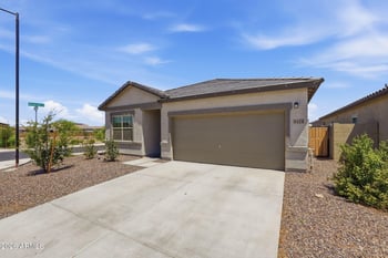 4114 Reynolds Dr, San Tan Valley, AZ 85143