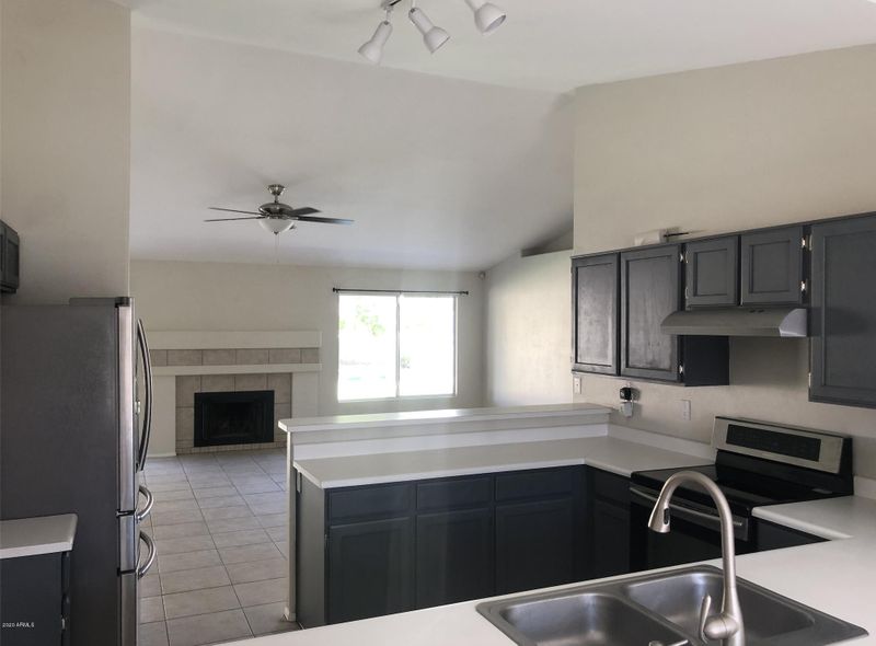 4114 W Misty Willow Ln, Glendale, AZ 85310