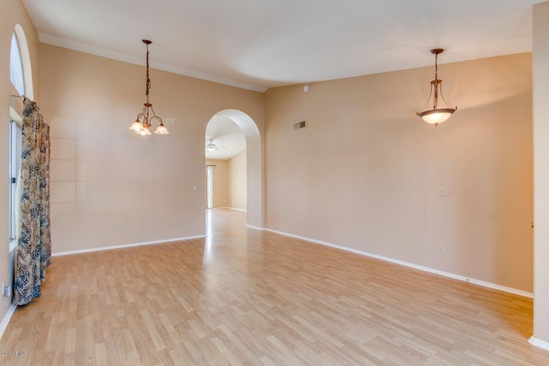 4115 E Capistrano Ave, Phoenix, AZ 85044