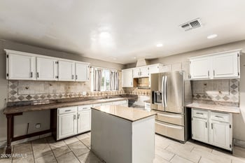 4116 64th Dr, Phoenix, AZ 85033