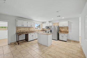 4116 64th Dr, Phoenix, AZ 85033