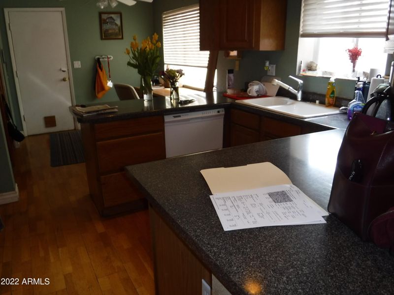 4117 E Charter Oak Rd E, Phoenix, AZ 85032