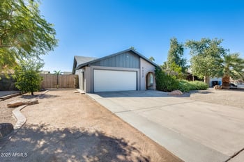 4117 Windrose Dr, Phoenix, AZ 85029