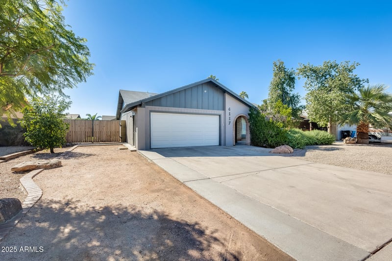 4117 Windrose Dr, Phoenix, AZ 85029